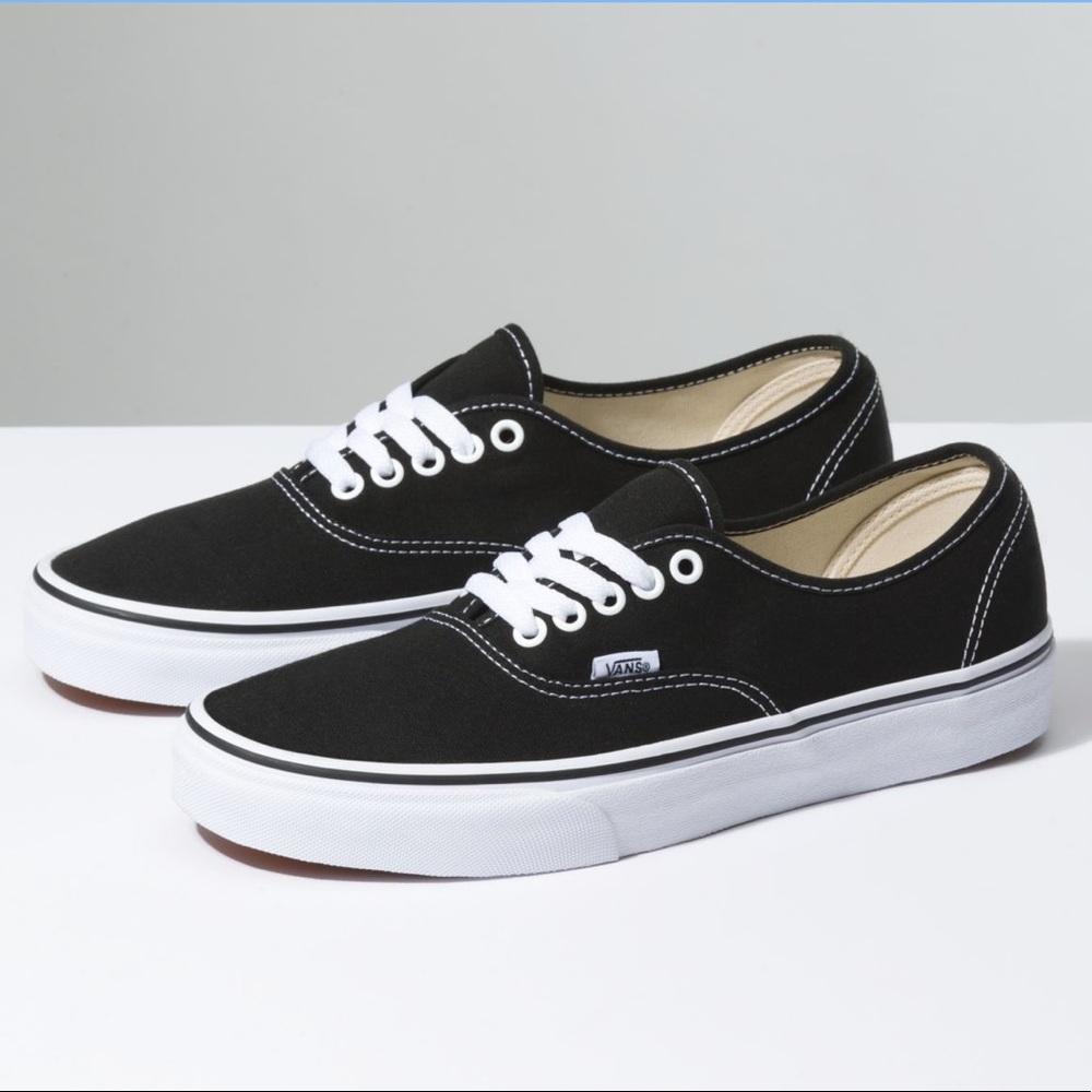 Black Vans (unisex)